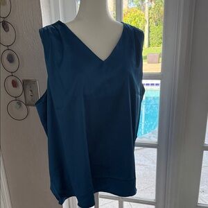 NWOT 3X Gilli Deep Blue V-Neck Tank Top